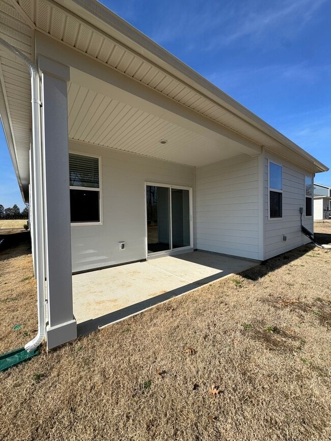 Building Photo - 4332 Oswin Dr