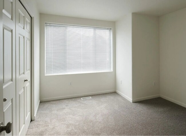 Building Photo - 8790 SW 147th Terrace