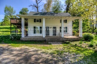 Building Photo - 369 Steele Rd