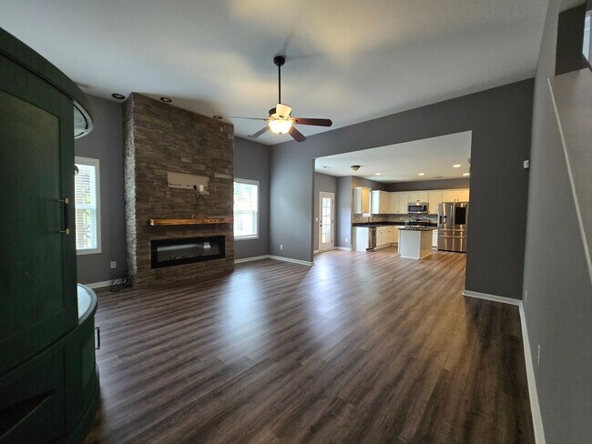 Building Photo - 3712 Badin Lake Ln