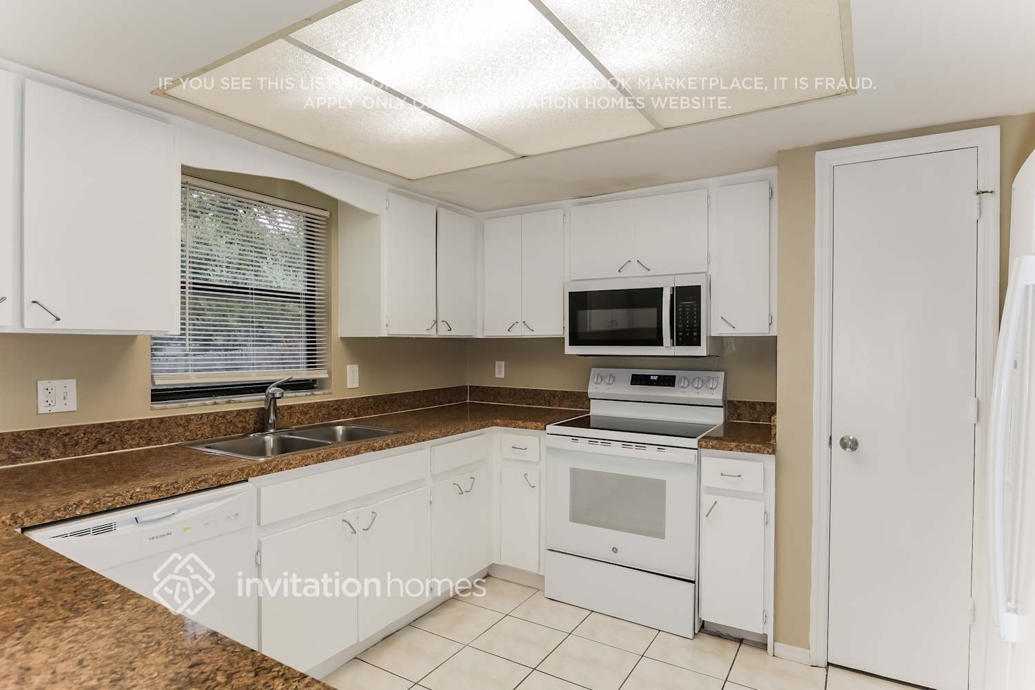 Building Photo - 1517 Kestrel Way
