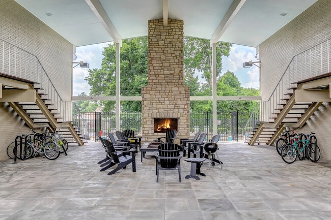 Outdoor Entertaining Area - Village South Apartments
