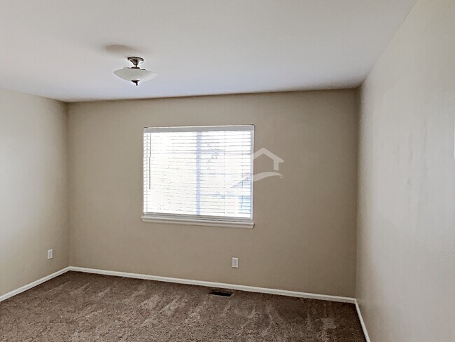 Building Photo - 12758 Espera Way