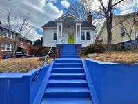 Building Photo - Charming 4BR, 2.5BA Bungalow in the Heart of Mount Rainier!