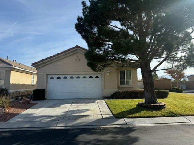 Primary Photo - spacious 2 bedroom 2 bath home with office...