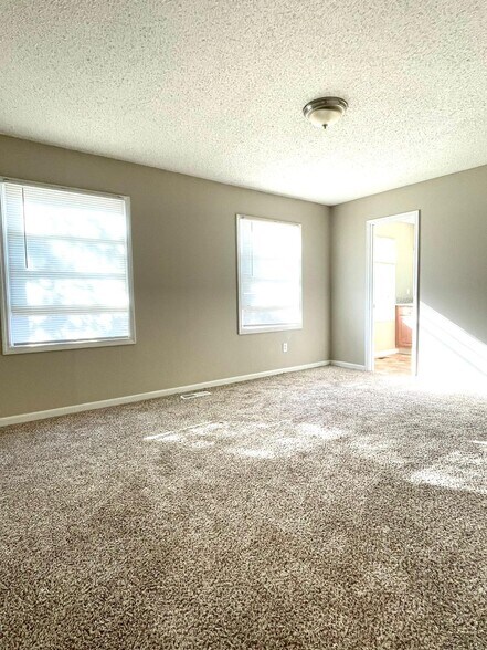 Building Photo - 1489 Bentley Ln SE