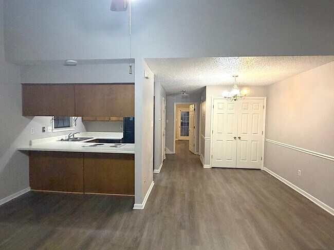 Building Photo - 6788 The Willows Cove
