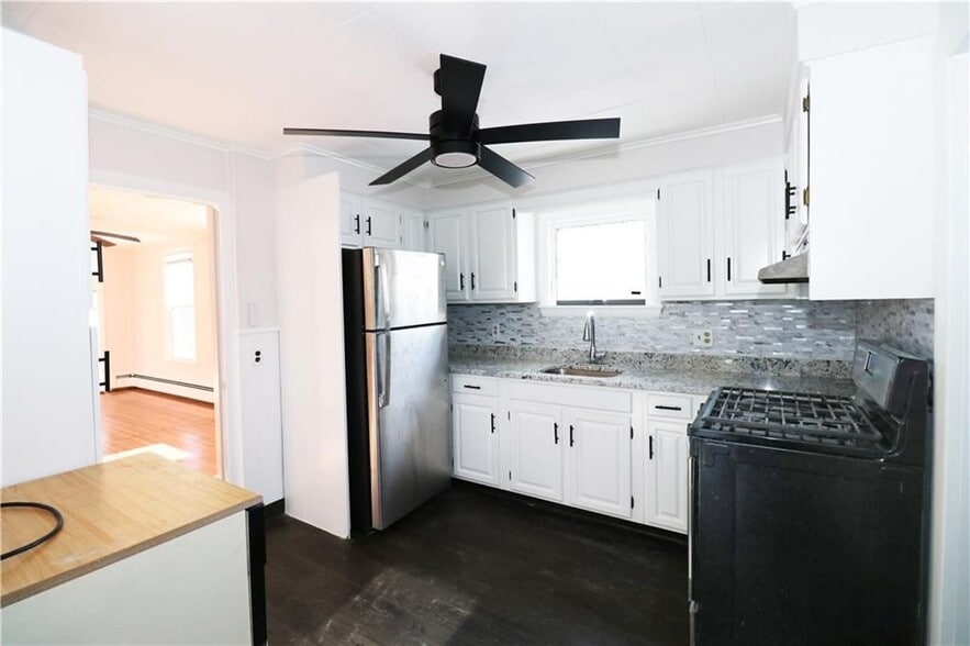 Building Photo - 65 Friendship St