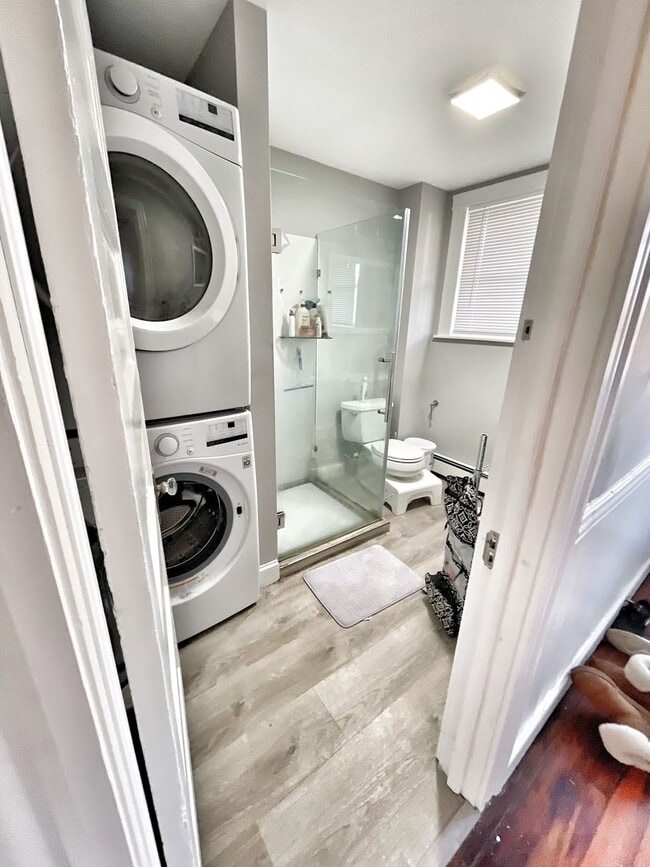 Building Photo - Bolivia St