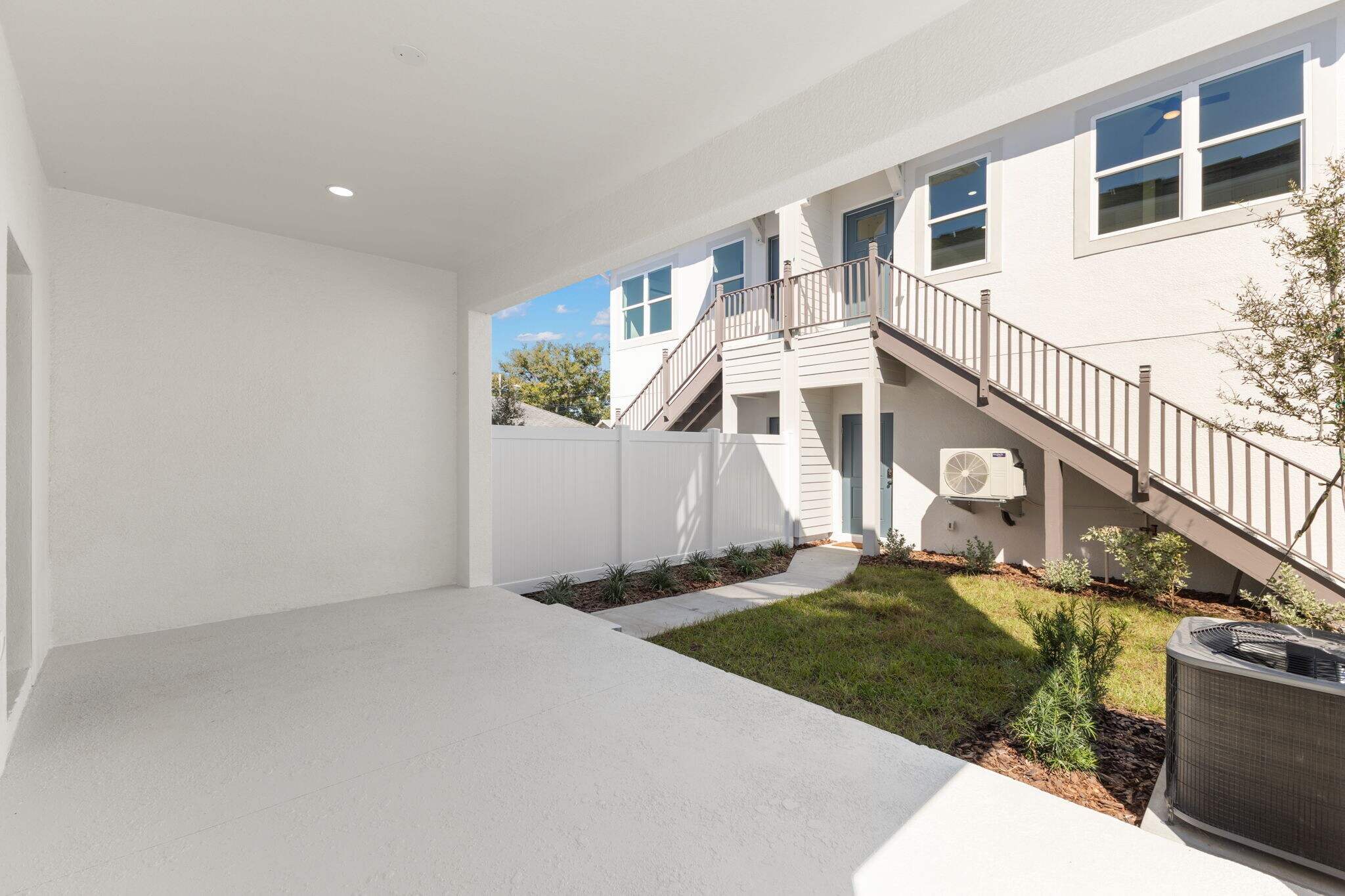 Building Photo - 2523 13th Ave N