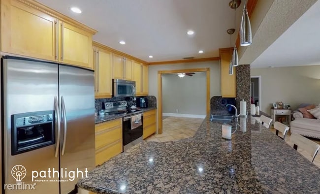 Building Photo - 3 br, 2 bath House - 507 Edmonton Court UNIT