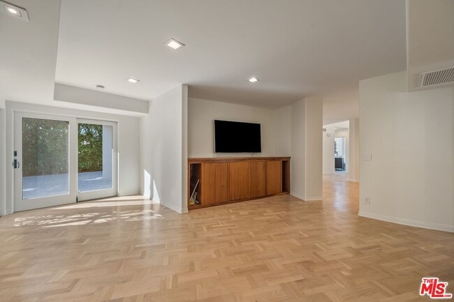 Building Photo - 1708 Clear View Dr