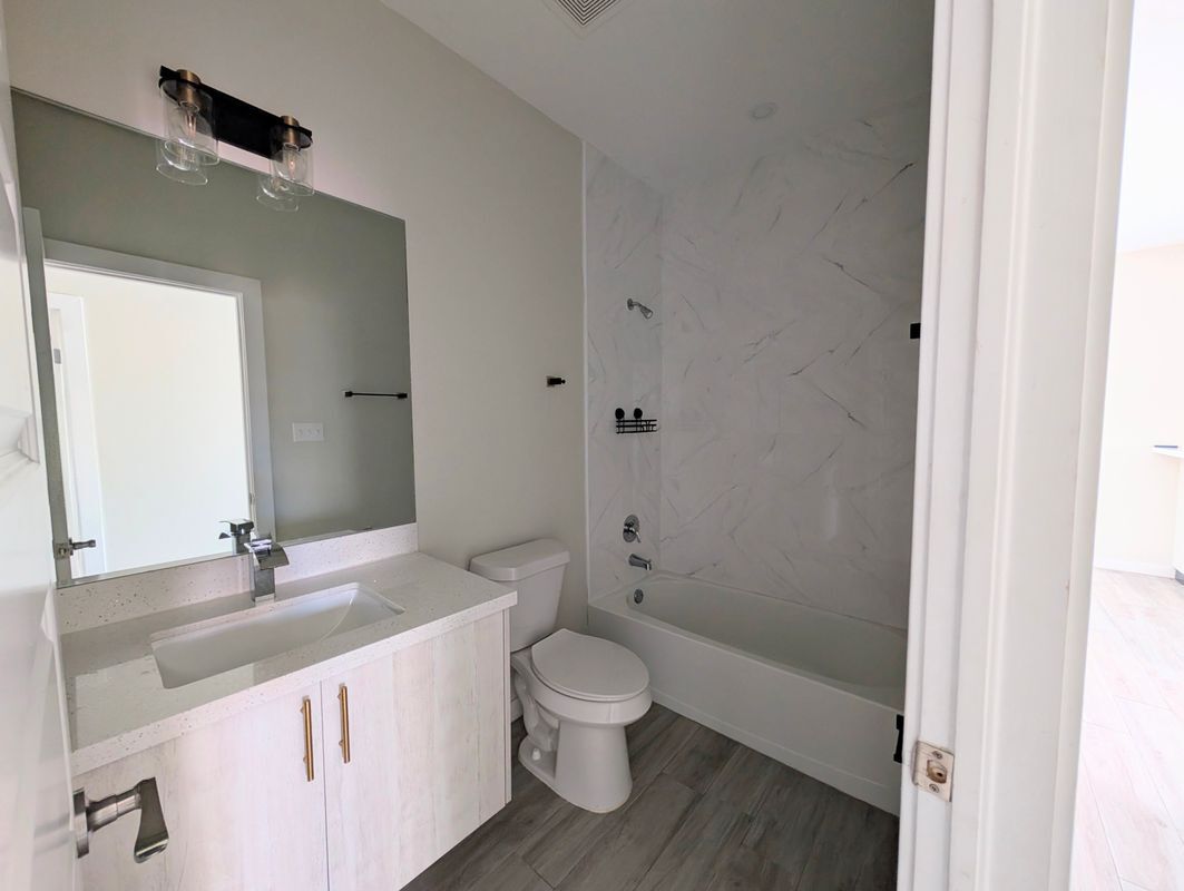 Building Photo - 1320 N McColl Rd