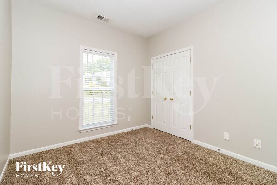 Building Photo - 103 Tilton Dr