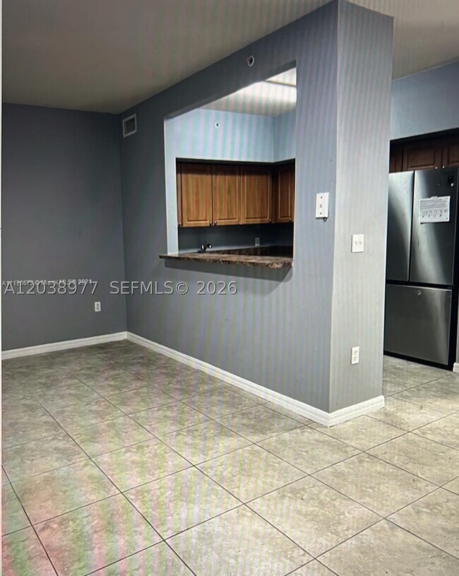 Building Photo - 115 SW 42nd Ave