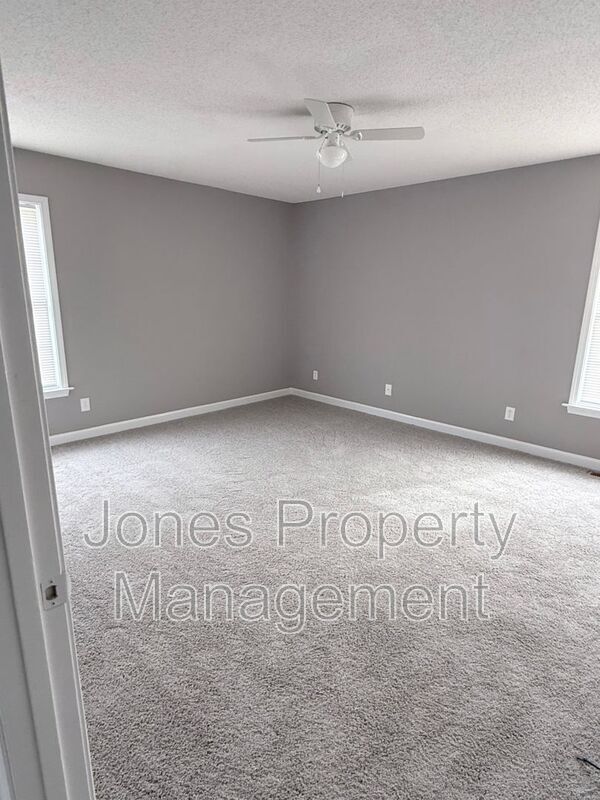 Building Photo - 176 Third Avenue