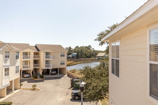 Building Photo - OCEAN SPRINGS SCHOOL DISTRICT WONDERFUL WA...