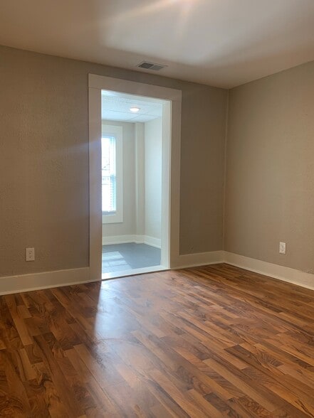 Building Photo - 1220 Fulton St W