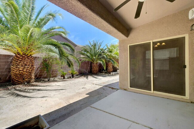 Building Photo - 3 Bedroom in Madeira Canyon!