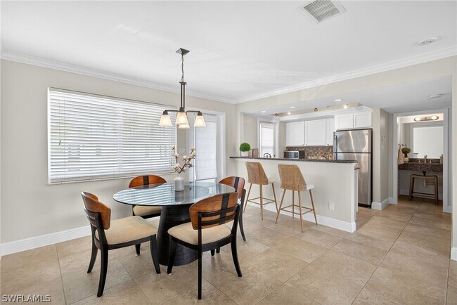 Building Photo - 1550 Gulf Shore Blvd N