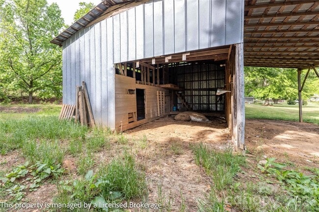 Building Photo - 20445 St Martin Rd