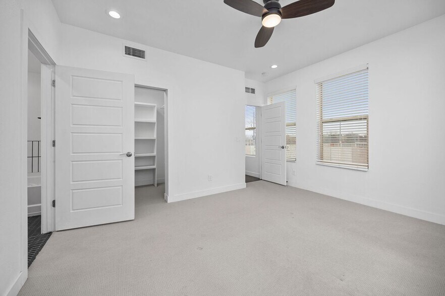 Building Photo - 1317 Jackson St