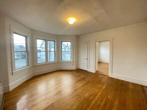 Building Photo - 459 Beech St