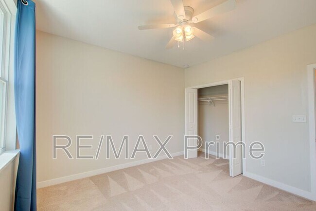 Building Photo - 609 Fishers Ct