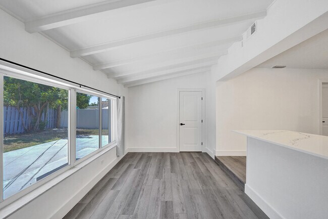 Building Photo - 1738 NE 52nd St