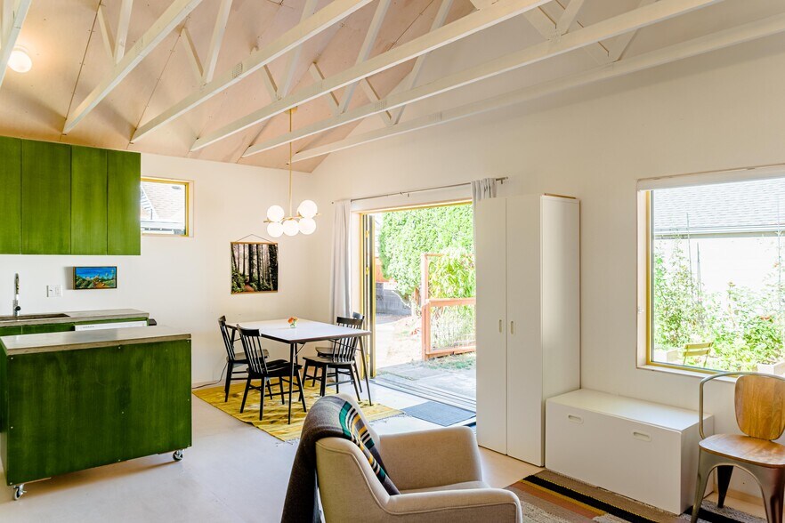 Building Photo - 8020 N Hurst Ave