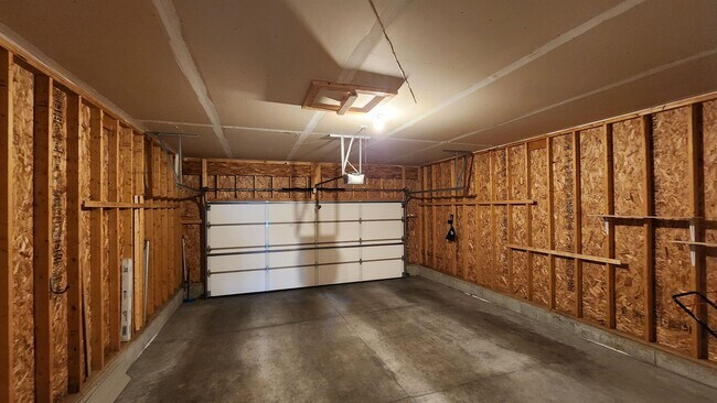 Building Photo - 9359 Highland Gate Way