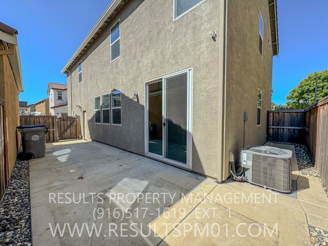 Building Photo - Beautiful Natomas 4 Bedroom Home w Loft