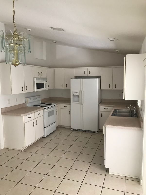 Building Photo - 9 Rainbow Ln