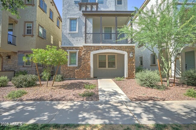 Building Photo - 1717 E Dogwood Ln