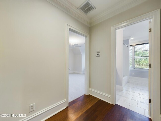 Building Photo - 3724 Rolston Dr