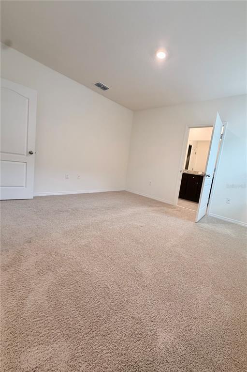 Building Photo - 824 Horsetail Dr