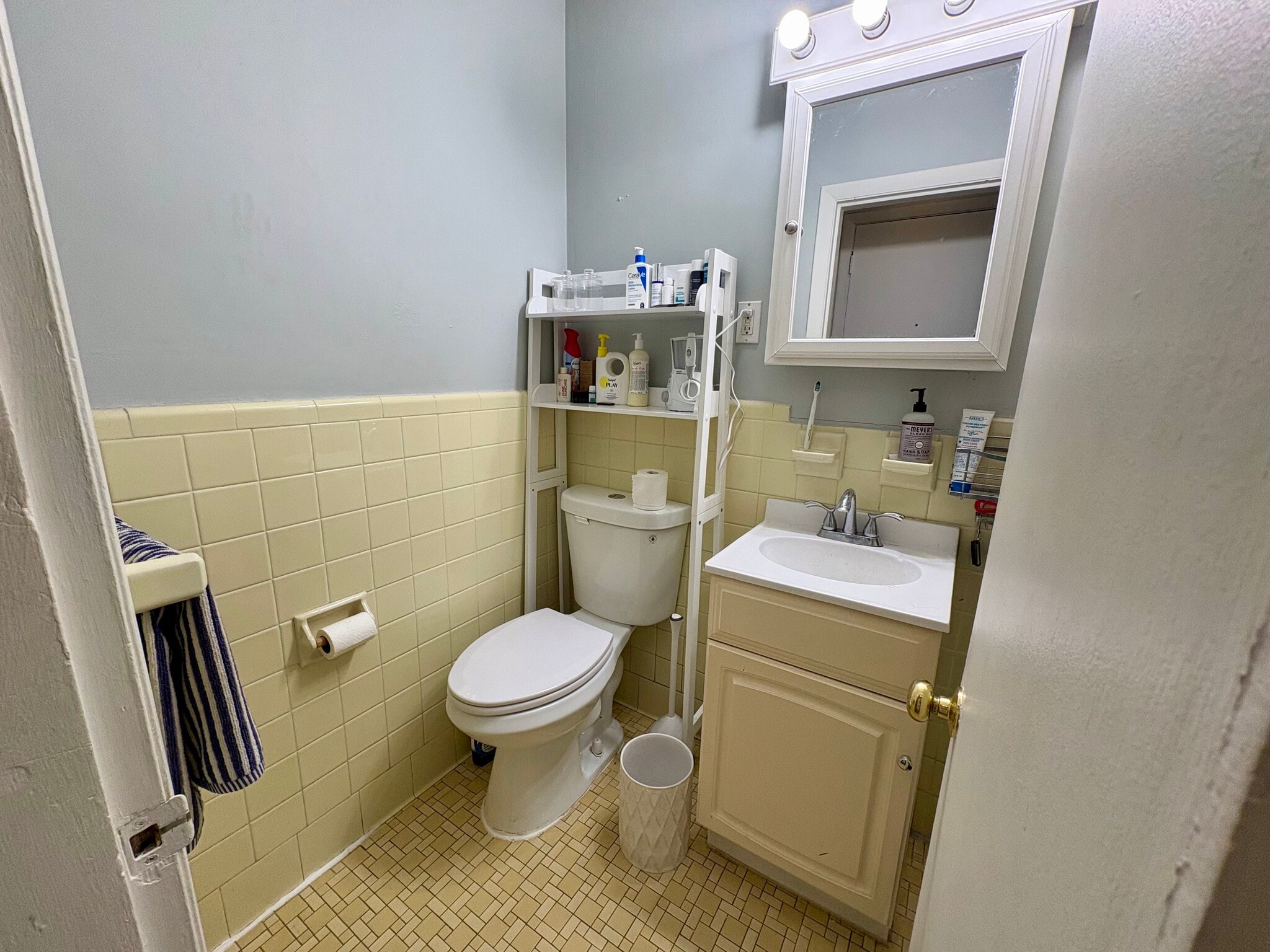 Building Photo - 23 Bay State Rd