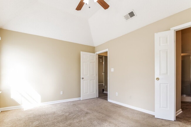 Building Photo - 9771 Misty Bay Cove