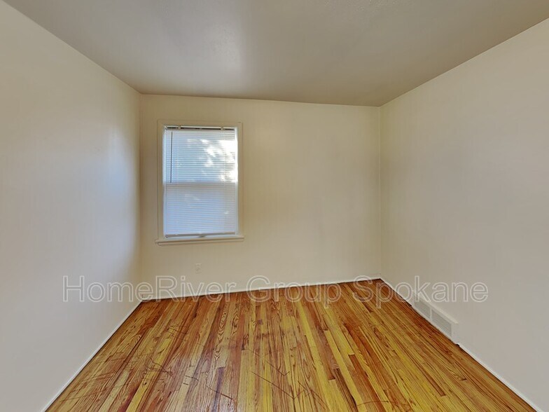 Building Photo - 1414 W Gordon Ave