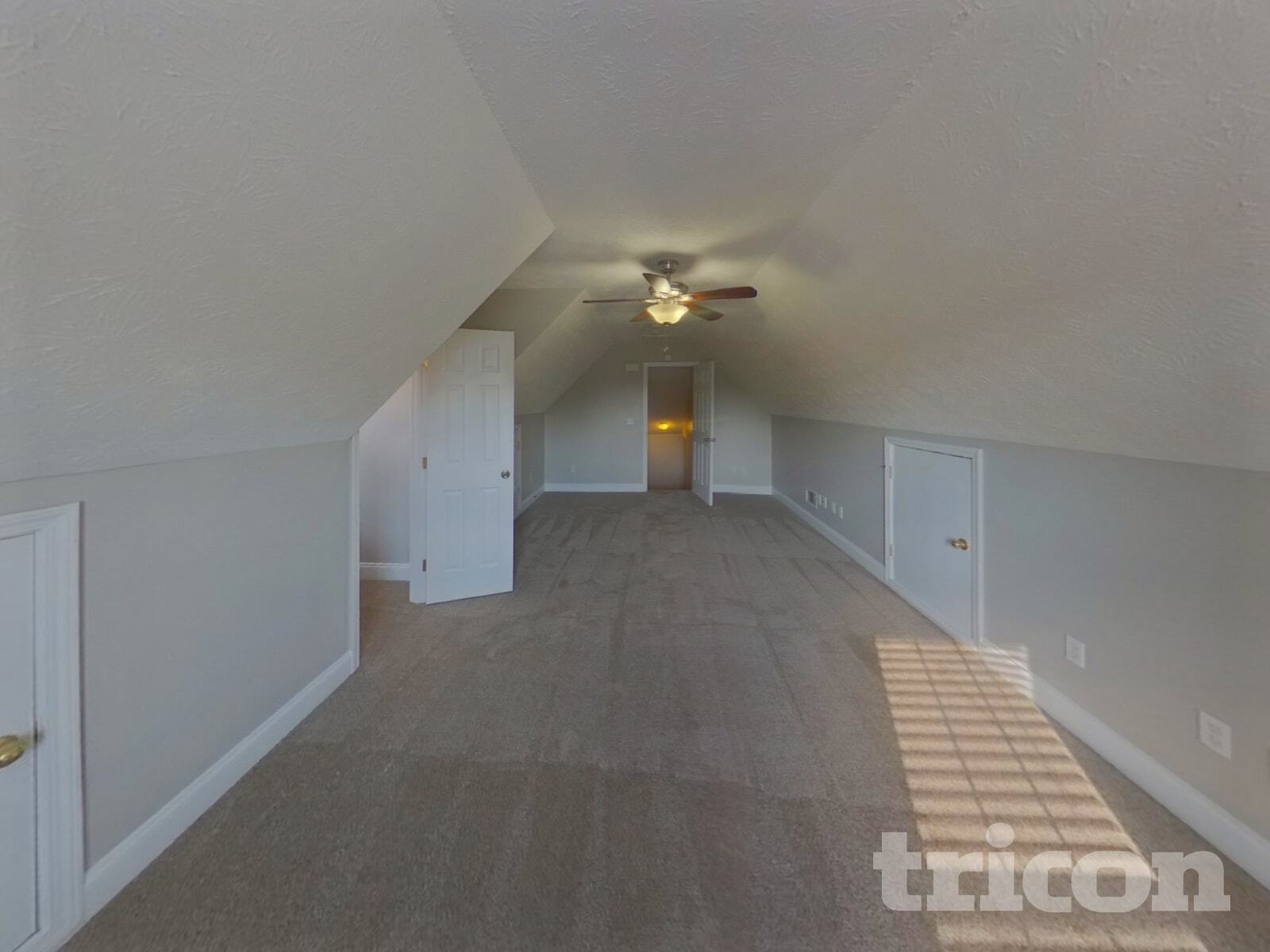 Building Photo - 122 Ivy Trce