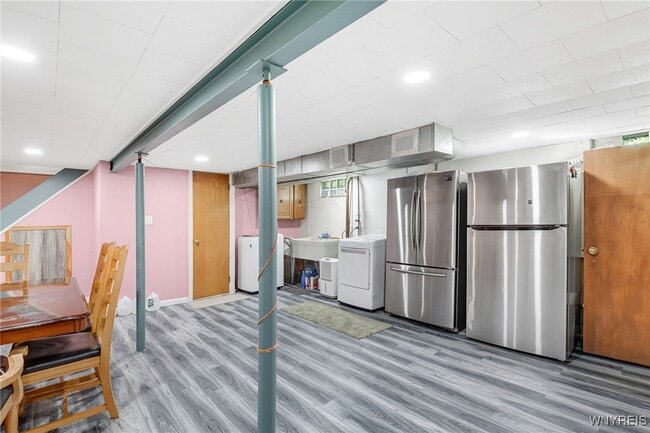 Building Photo - 71 Chaumont Dr