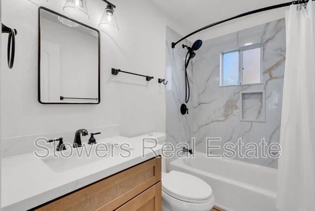 Building Photo - 3225 Claudia Dr