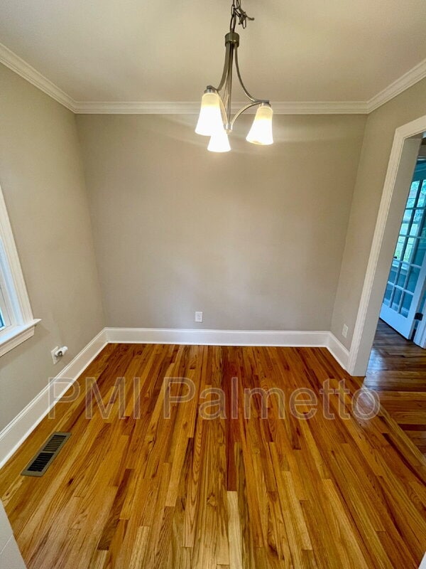 Building Photo - 746 Deerwood St