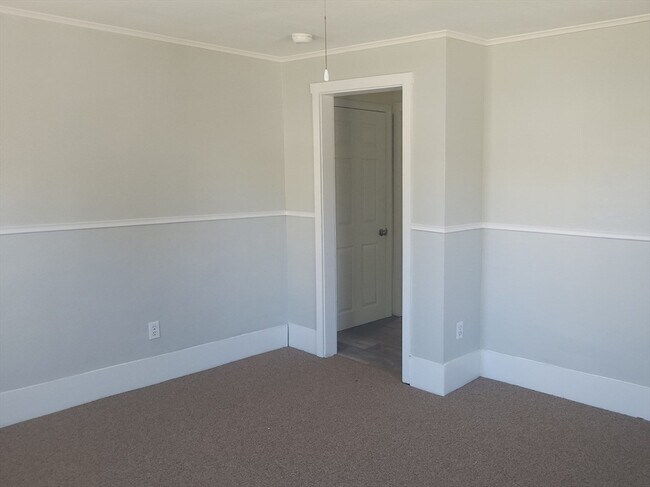 Building Photo - 308 Broadway