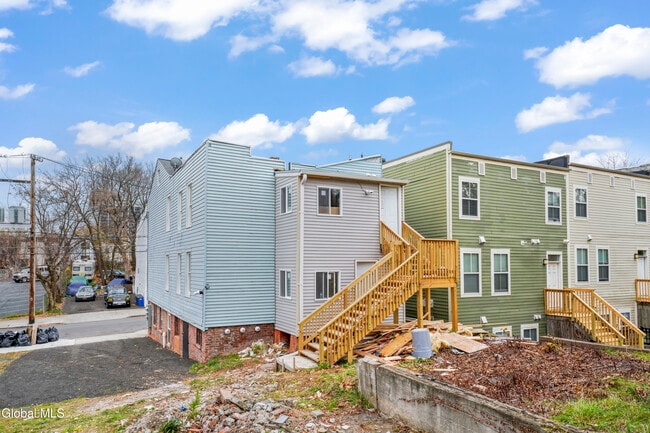 Building Photo - 69 2nd St