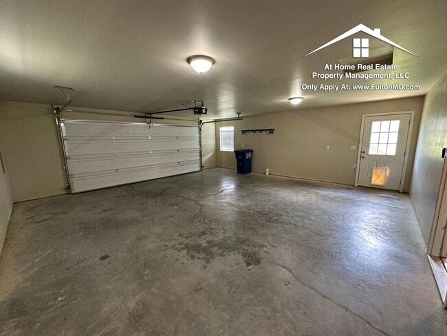Building Photo - 1002 Cote Sans Dessein Rd