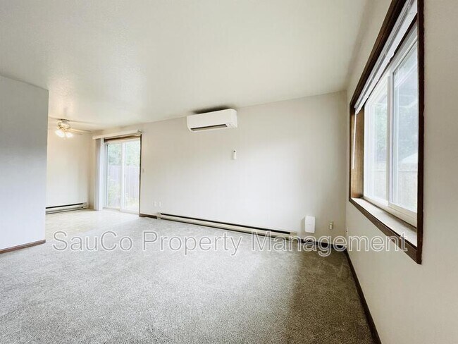 Building Photo - 1621 23rd Ave
