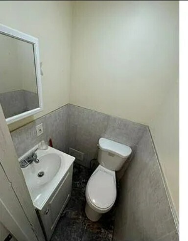Unit 1 - 118 Cedar Ave