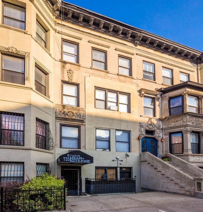 Building Photo - 735 Saint Nicholas Ave
