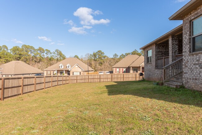 Building Photo - 9599 Pebble Stone Dr